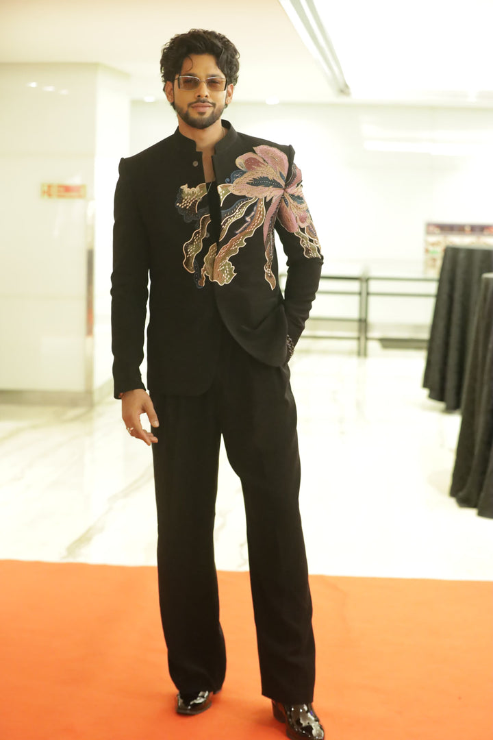 Noir Blossom Jodhpuri Set
