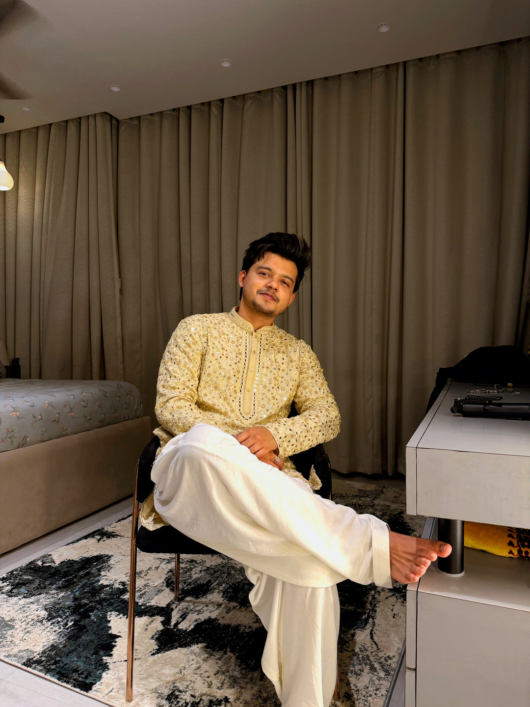 THE ROYAL GLOW KURTA SET