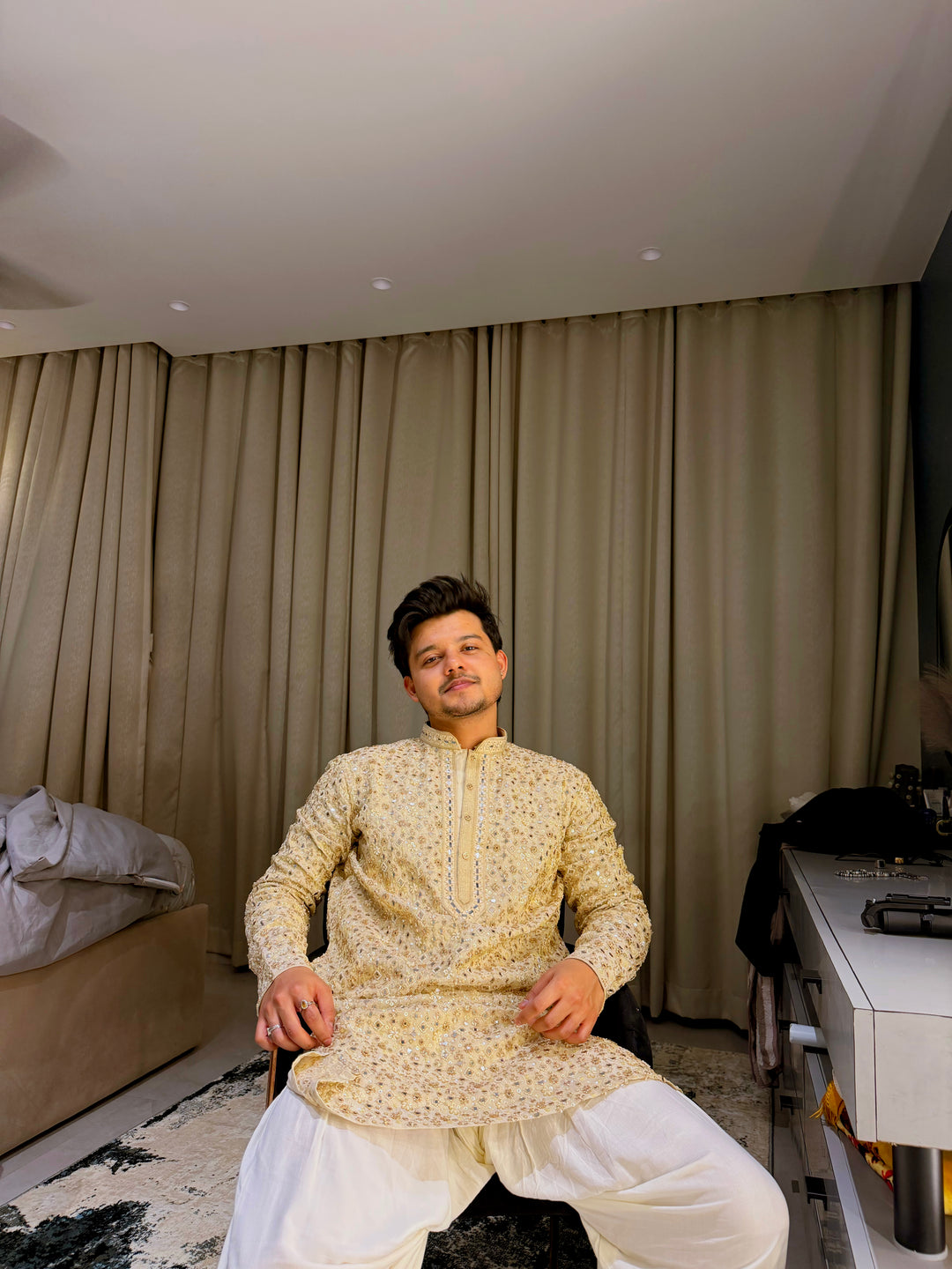 THE ROYAL GLOW KURTA SET