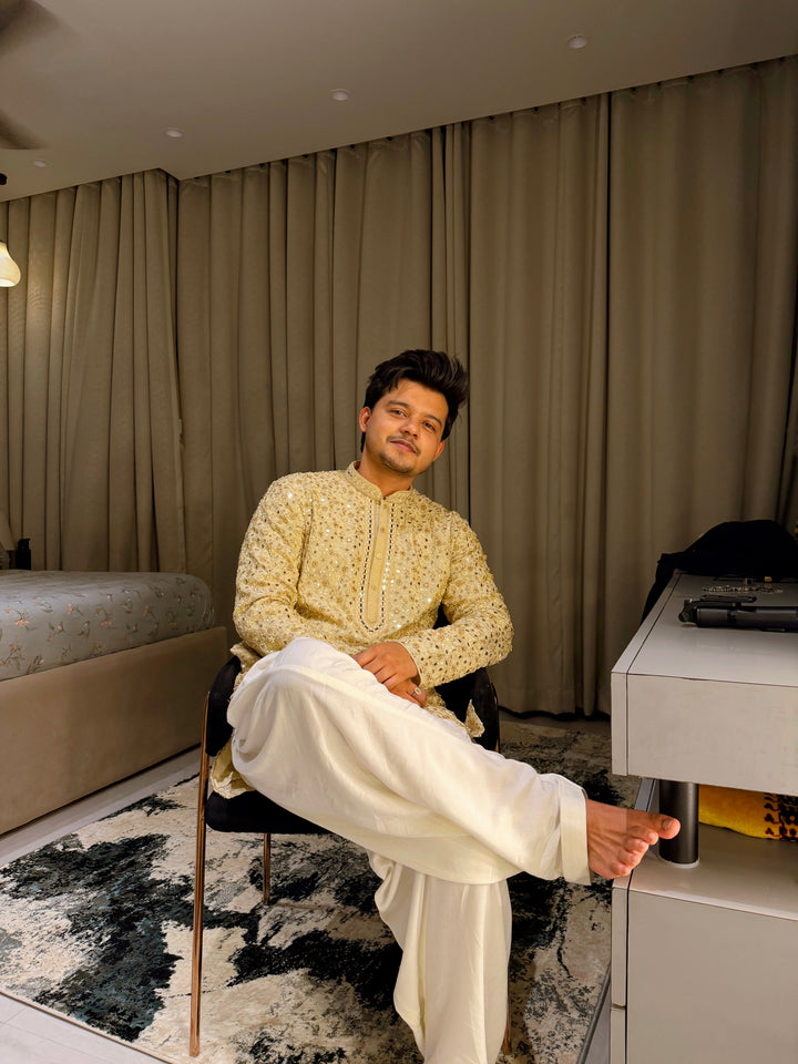 THE ROYAL GLOW KURTA SET