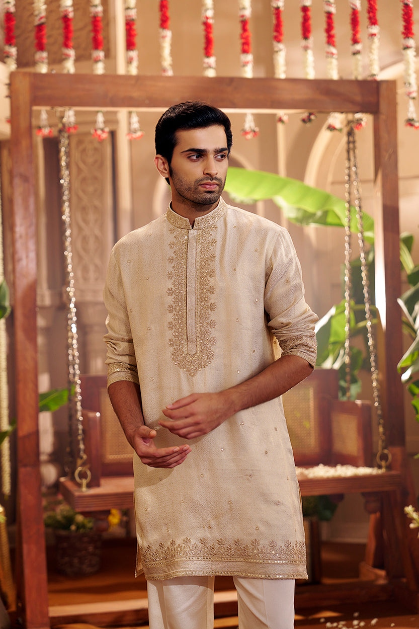 Zar-e-Ivory Kurta Set