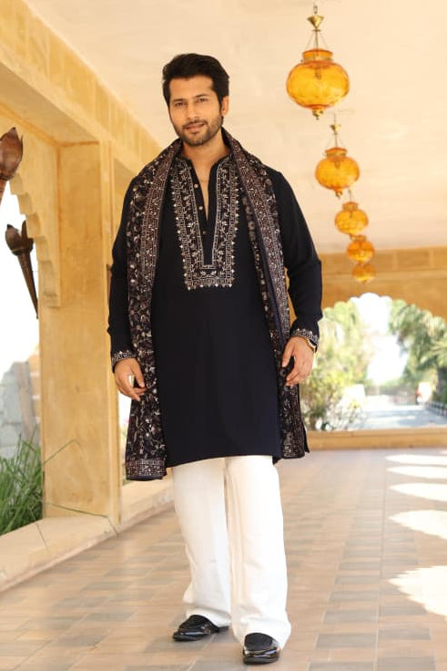 Midnight Heritage Kurta Set with Embroidered Stole